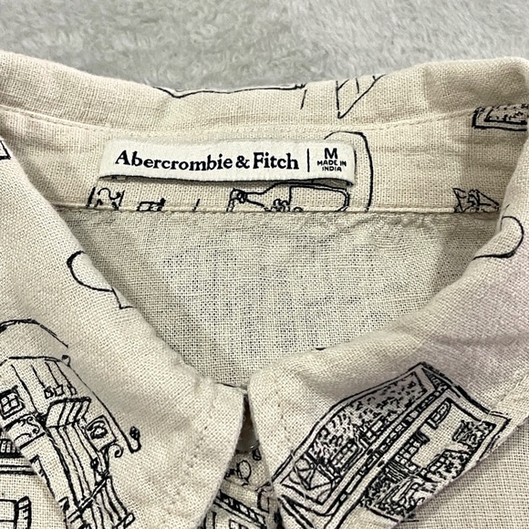 Cropped Short Sleeve Button Down Size Medium - Picture 3 of 7